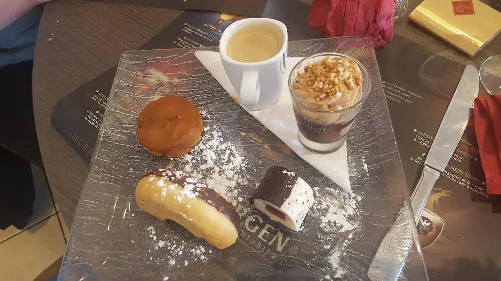 Café Gourmand
